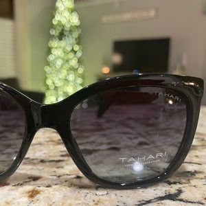 TAHARI TH795 Rectangular Quilted Temple UV Protective Women's Sunglasses. 56 mm.